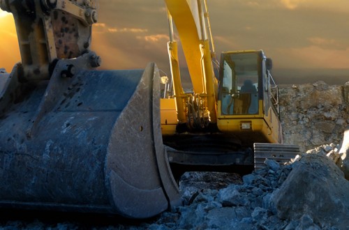 EARTHMOVING & CONSTRUCTION