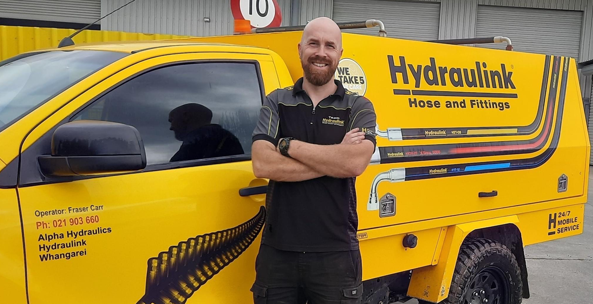 Go-getter Fraser Carr transitions from Hydraulink Waged Employee to Owner-Operator servicing the Whangarei region